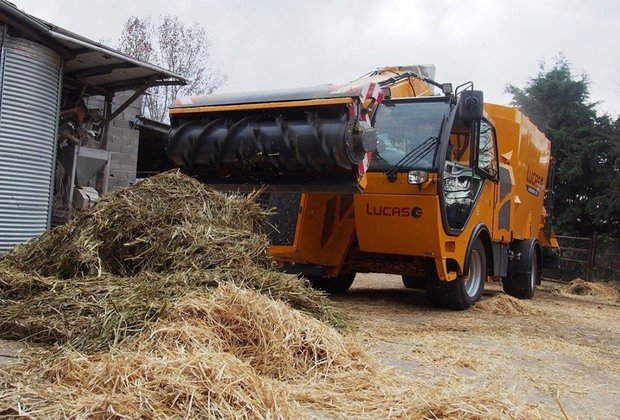 materiel-agricole-desileuse-automotrice-lucas-g-servimac