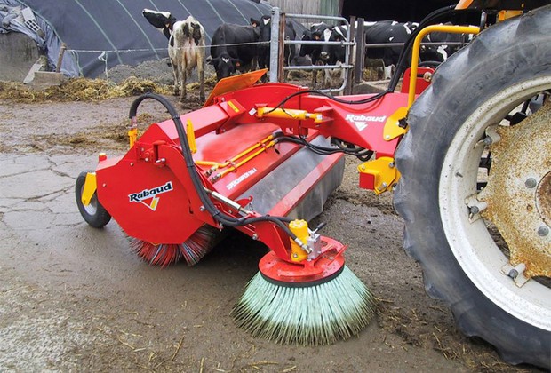 materiel-agricole-fendeuse-buches-balayeuse-rabaud-servimac